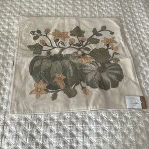 NWT-Pottery Barn- 2 -pumpkin patch pillow covers